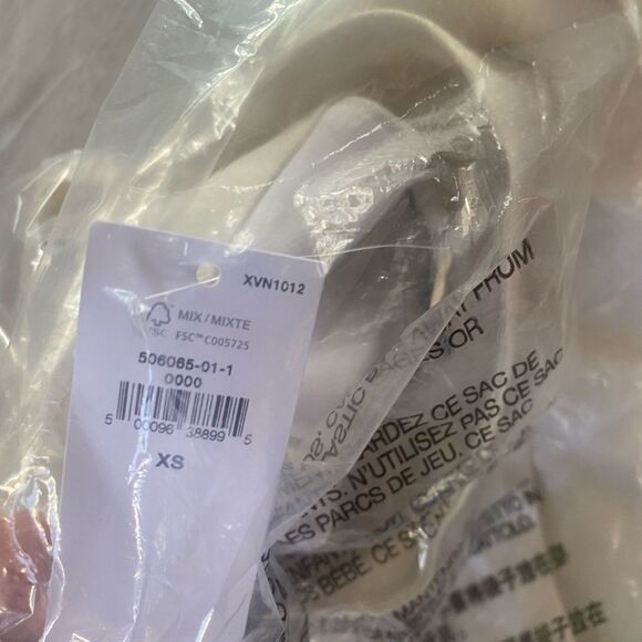 Banana Republic Sleeveless Slit Front Satin Off White Top XS NWT in packaging‎ - Picture 5 of 5